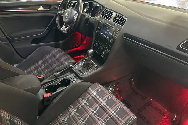 Used 2017 Volkswagen GTI Sport image 19