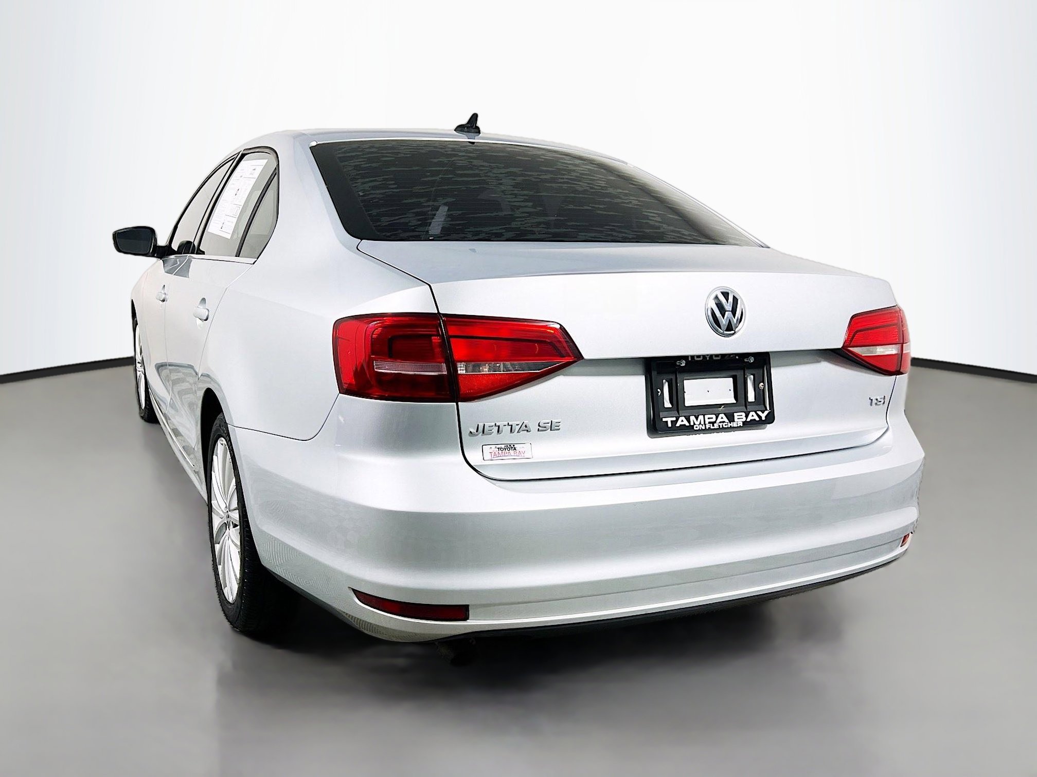 Used 2015 Volkswagen Jetta SE FWD image 8