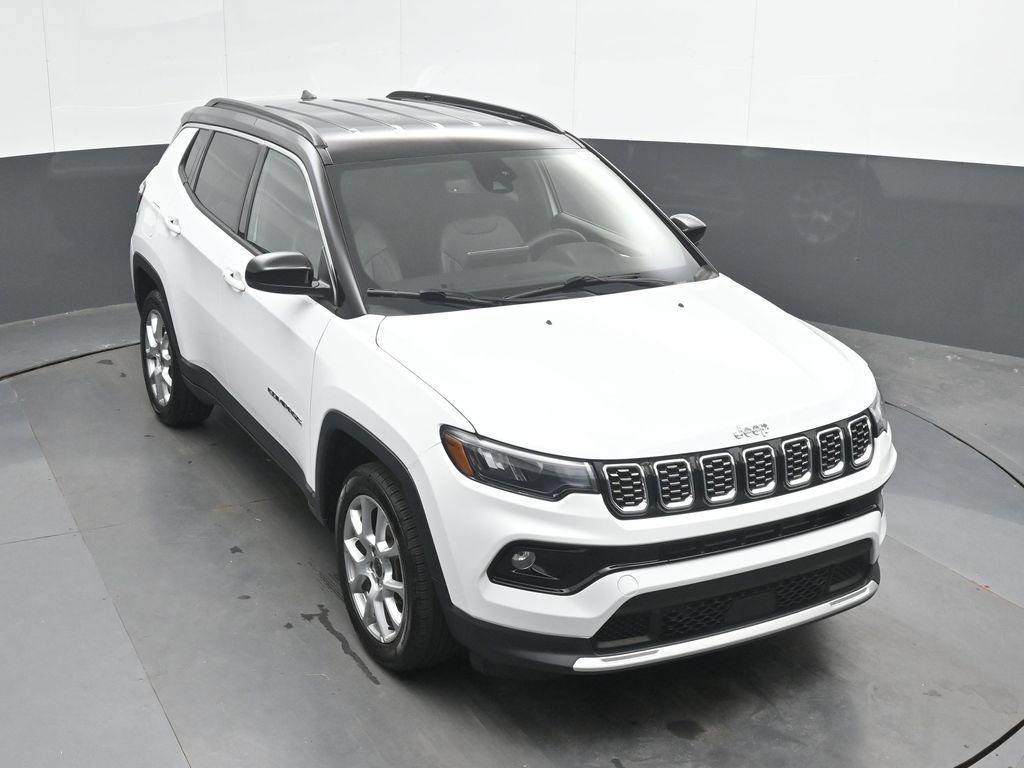 Used 2025 Jeep Compass Limited AWD/4WD image 32