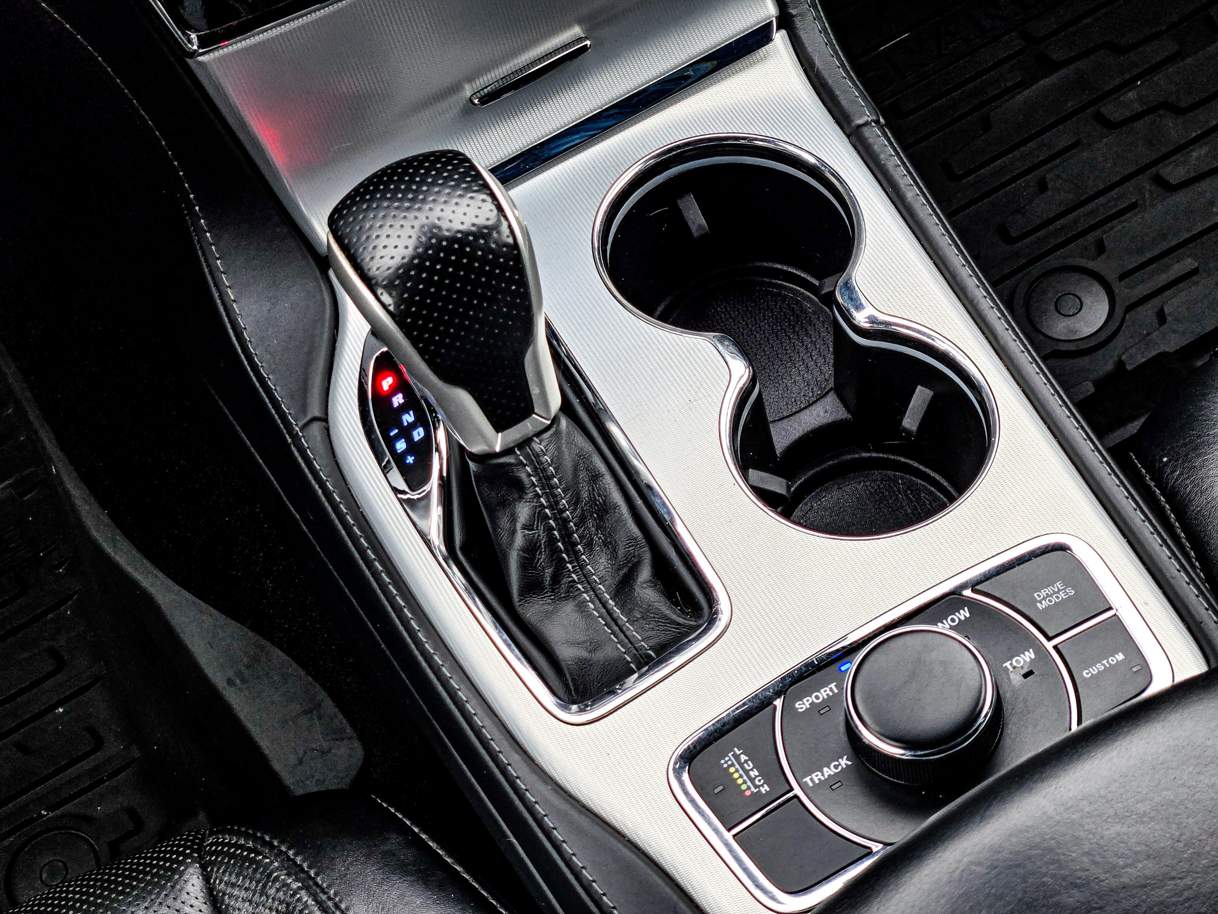 Used 2020 Jeep Grand Cherokee SRT image 19