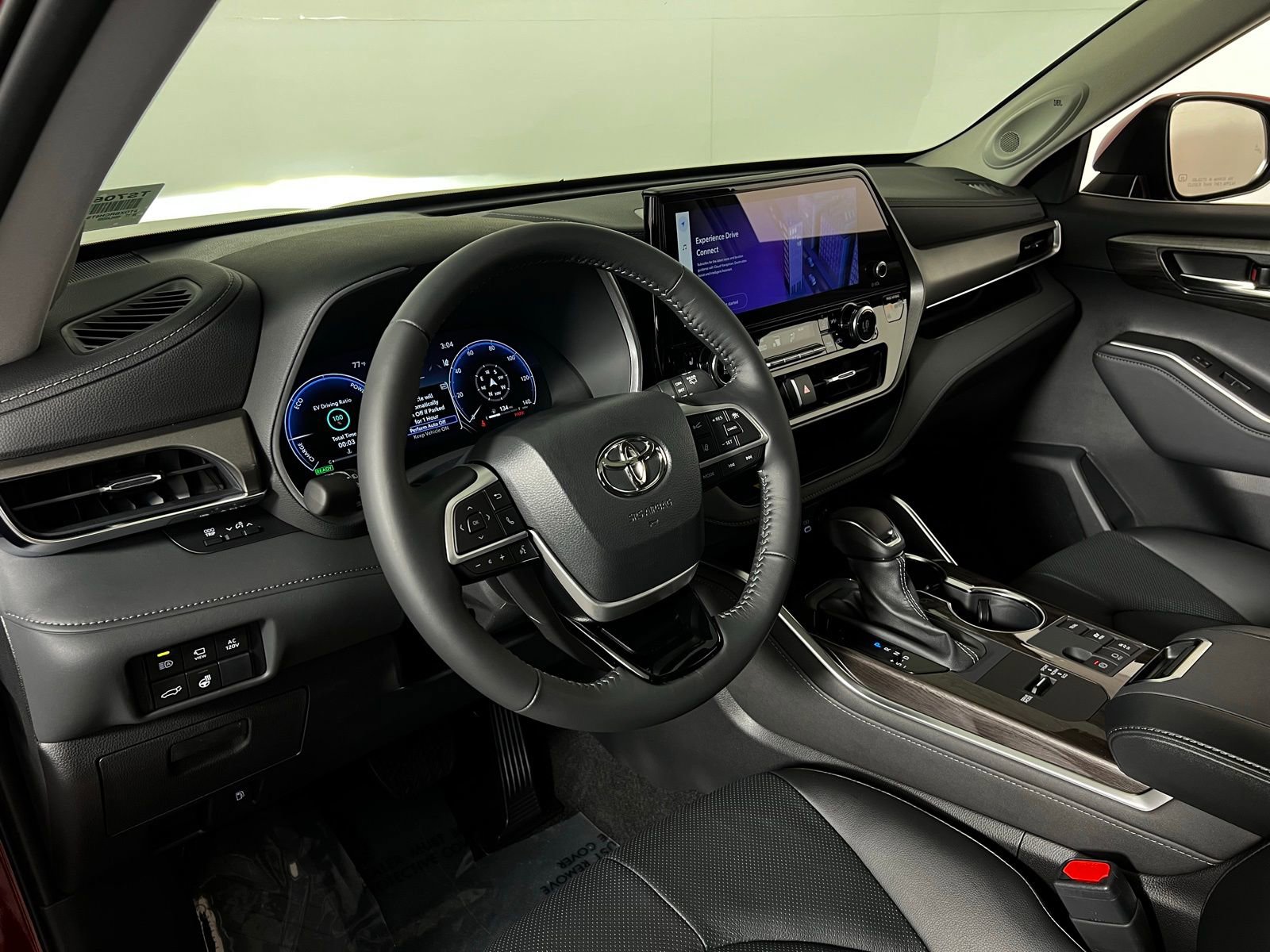 Certified 2026 Toyota Highlander Limited image 12