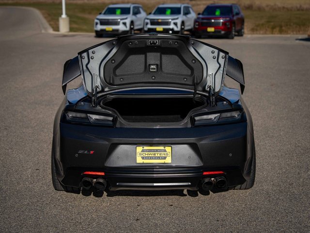 Used 2018 Chevrolet Camaro ZL1 image 13