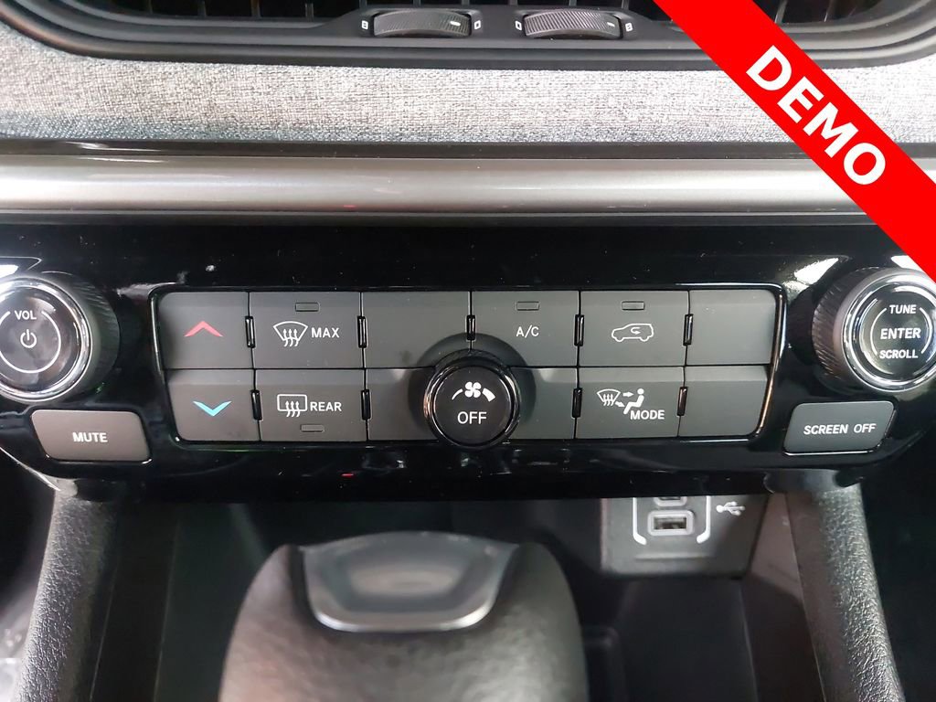 New 2025 Jeep Compass Sport image 20