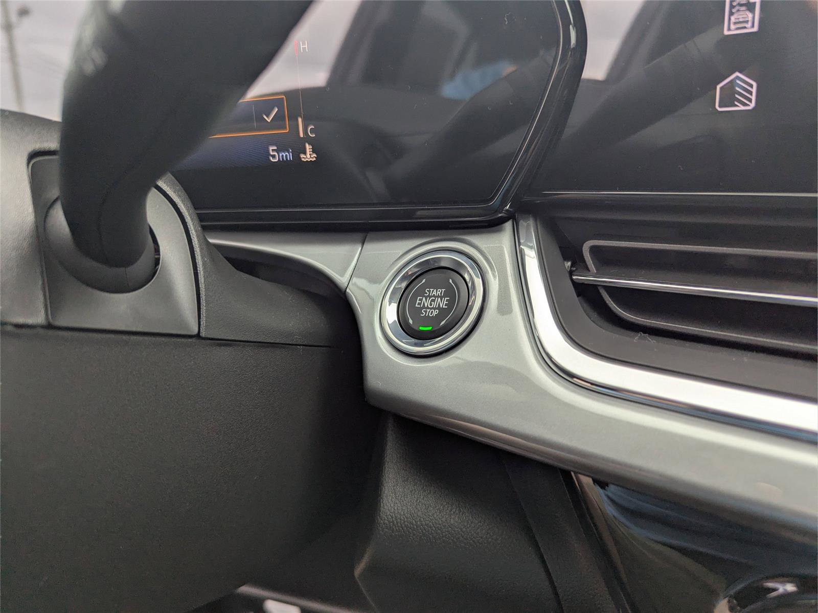 New 2026 Chevrolet Trax LT w/ Driver Confidence Package image 16