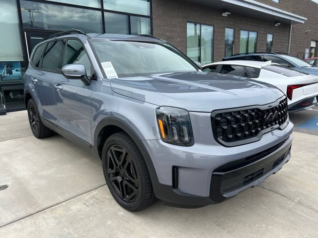 Used 2025 Kia Telluride EX X-Line AWD/4WD image 2