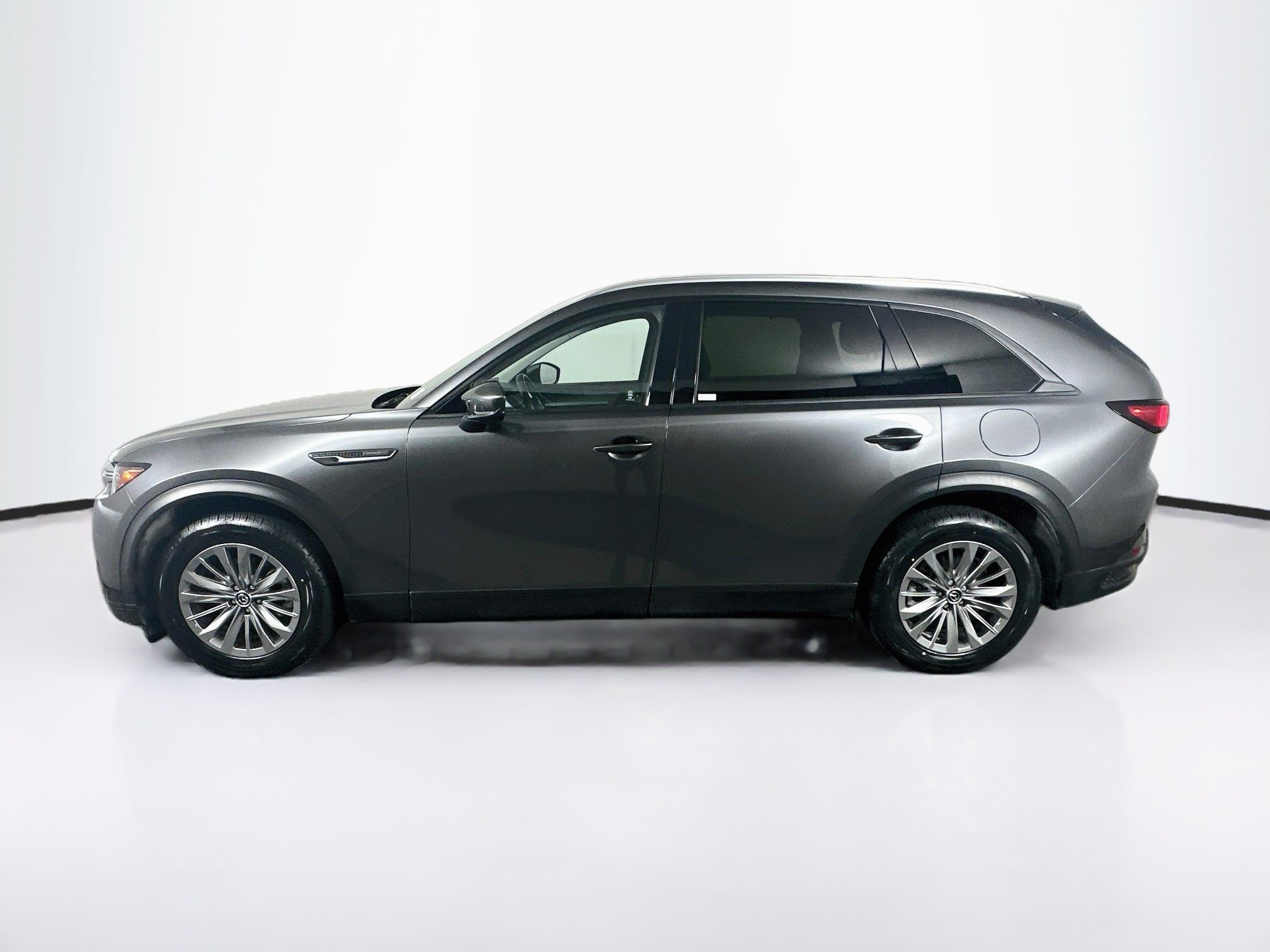 Used 2025 MAZDA CX-90 Plug-In Hybrid w/ Preferred AWD/4WD image 4