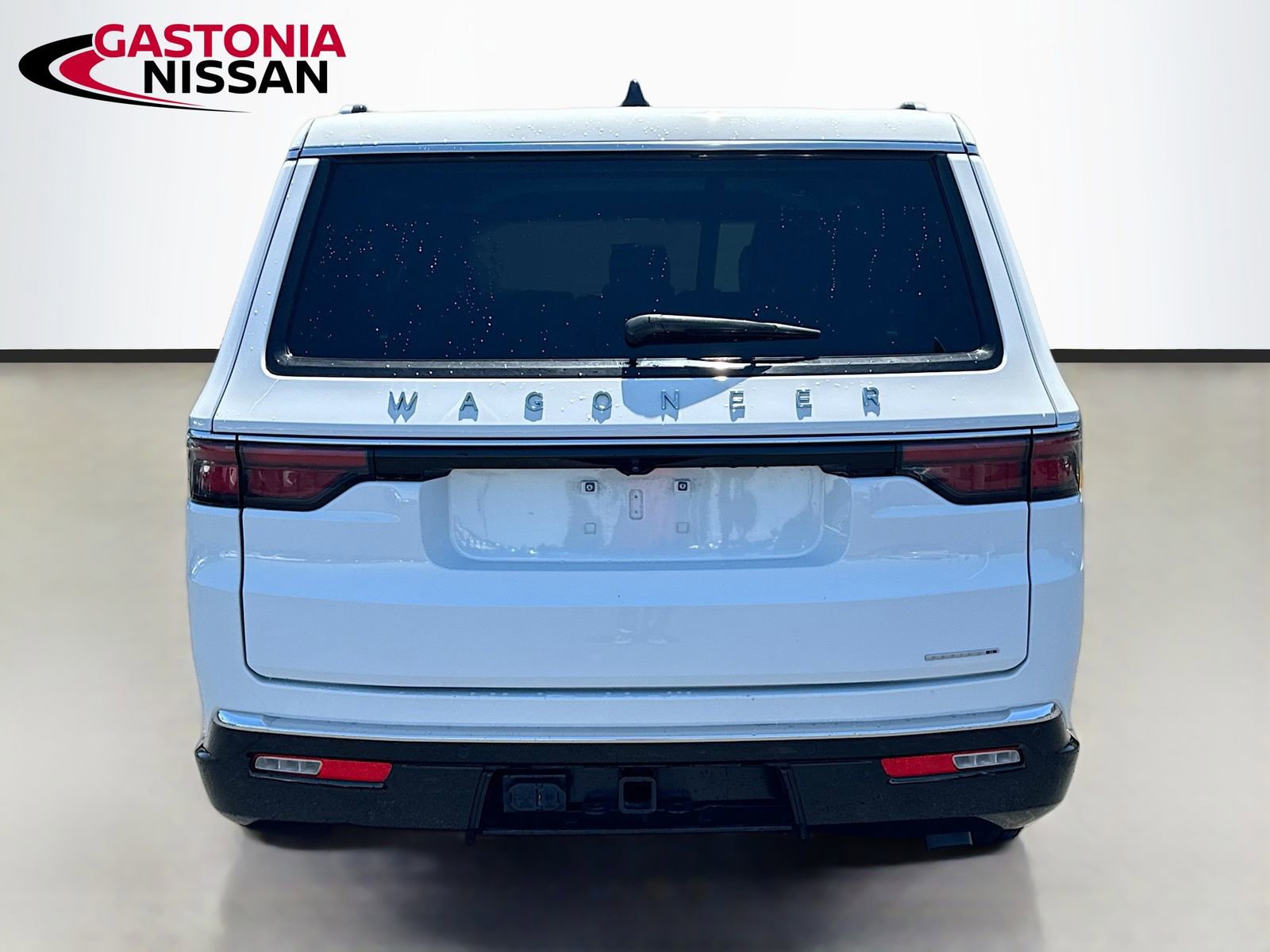 Used 2024 Jeep Wagoneer L Series II RWD image 7