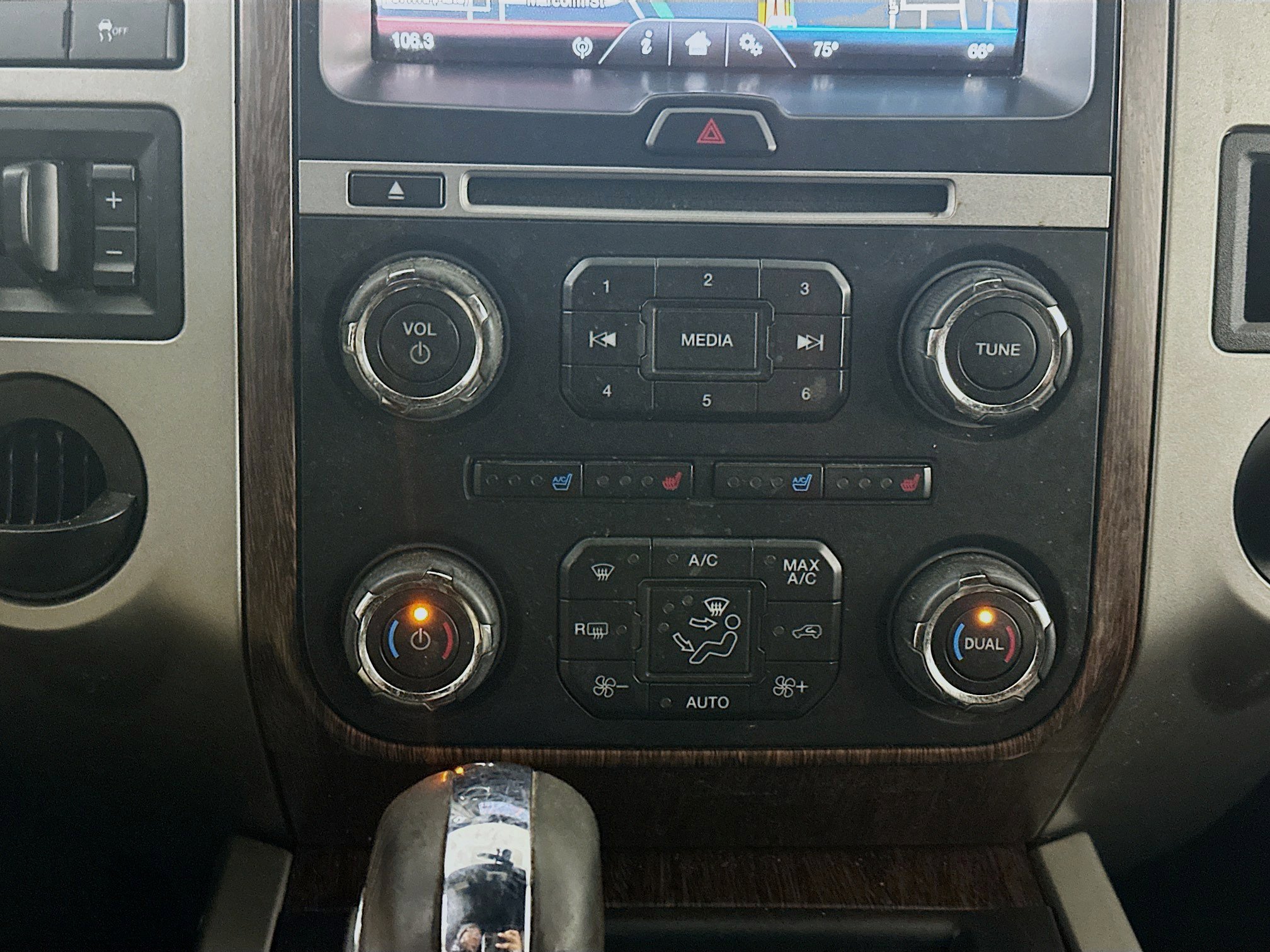 Used 2015 Ford Expedition King Ranch image 24