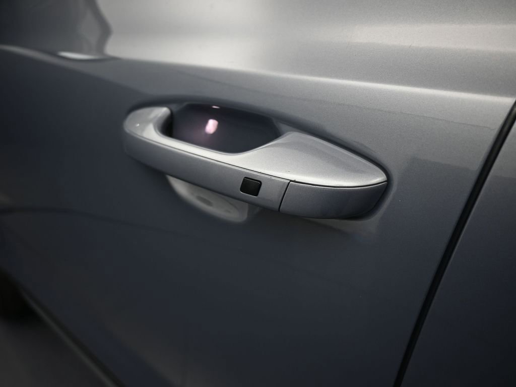 Used 2021 Kia Telluride LX image 32