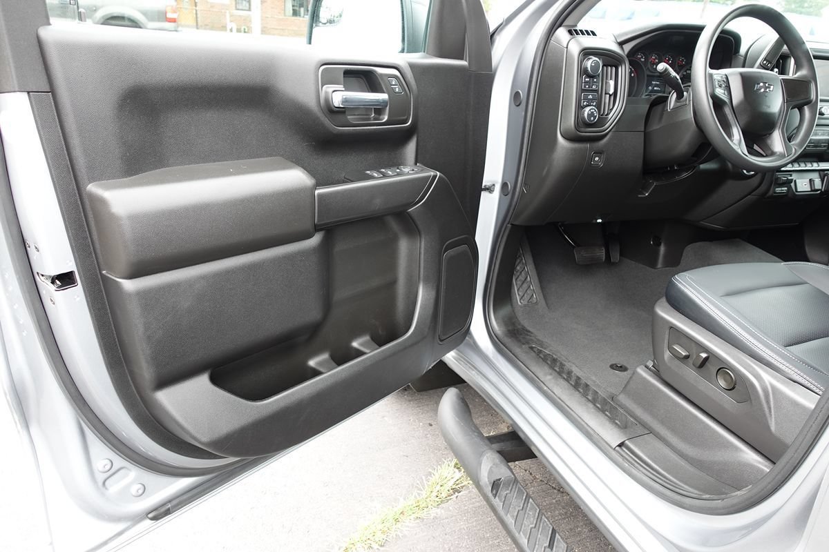 Used 2024 Chevrolet Silverado 1500 Custom w/ Rally Edition AWD/4WD image 15