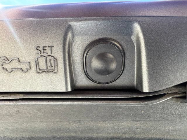 Used 2022 Ford F150 Lightning Lariat AWD/4WD image 16