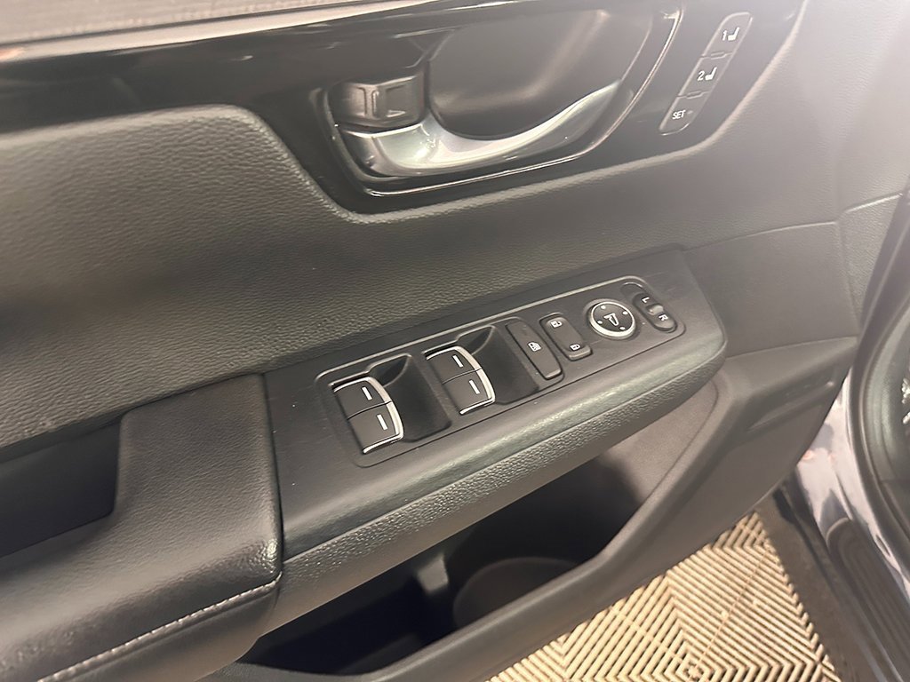 Used 2025 Honda CR-V EX-L image 38