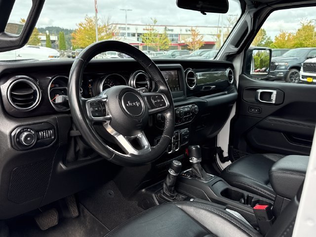 Used 2020 Jeep Wrangler Unlimited Sahara AWD/4WD image 16