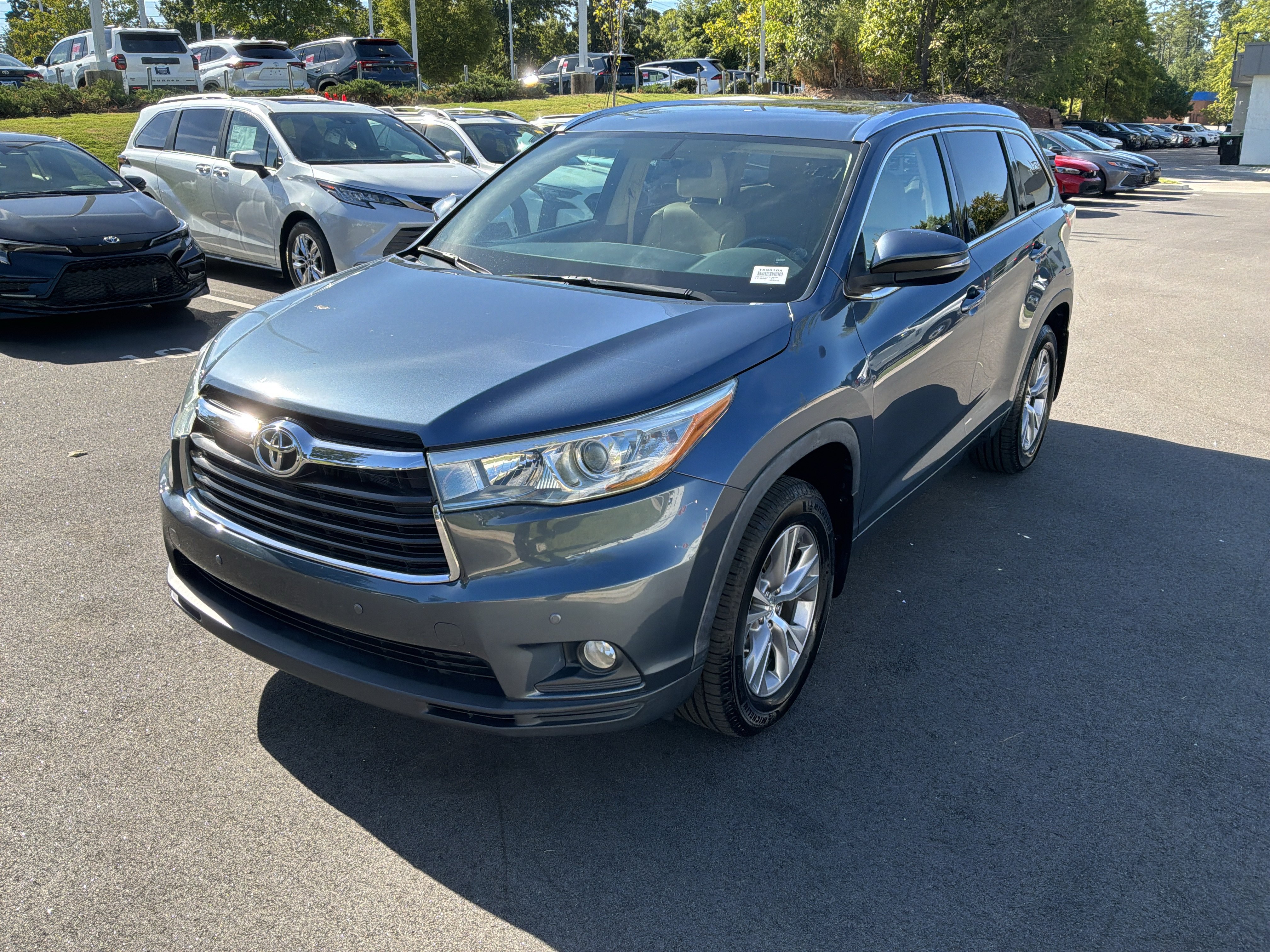 Used 2015 Toyota Highlander XLE AWD/4WD image 5