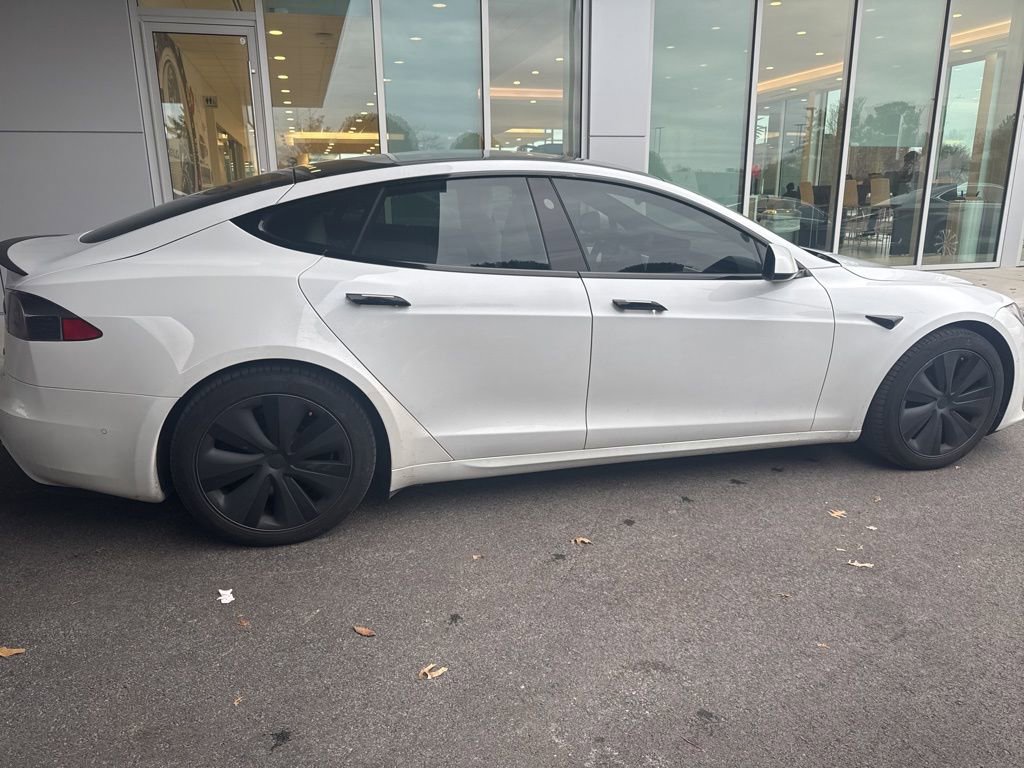 Used 2022 Tesla Model S Plaid image 2
