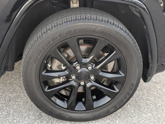 Used 2021 Jeep Grand Cherokee Laredo X image 15