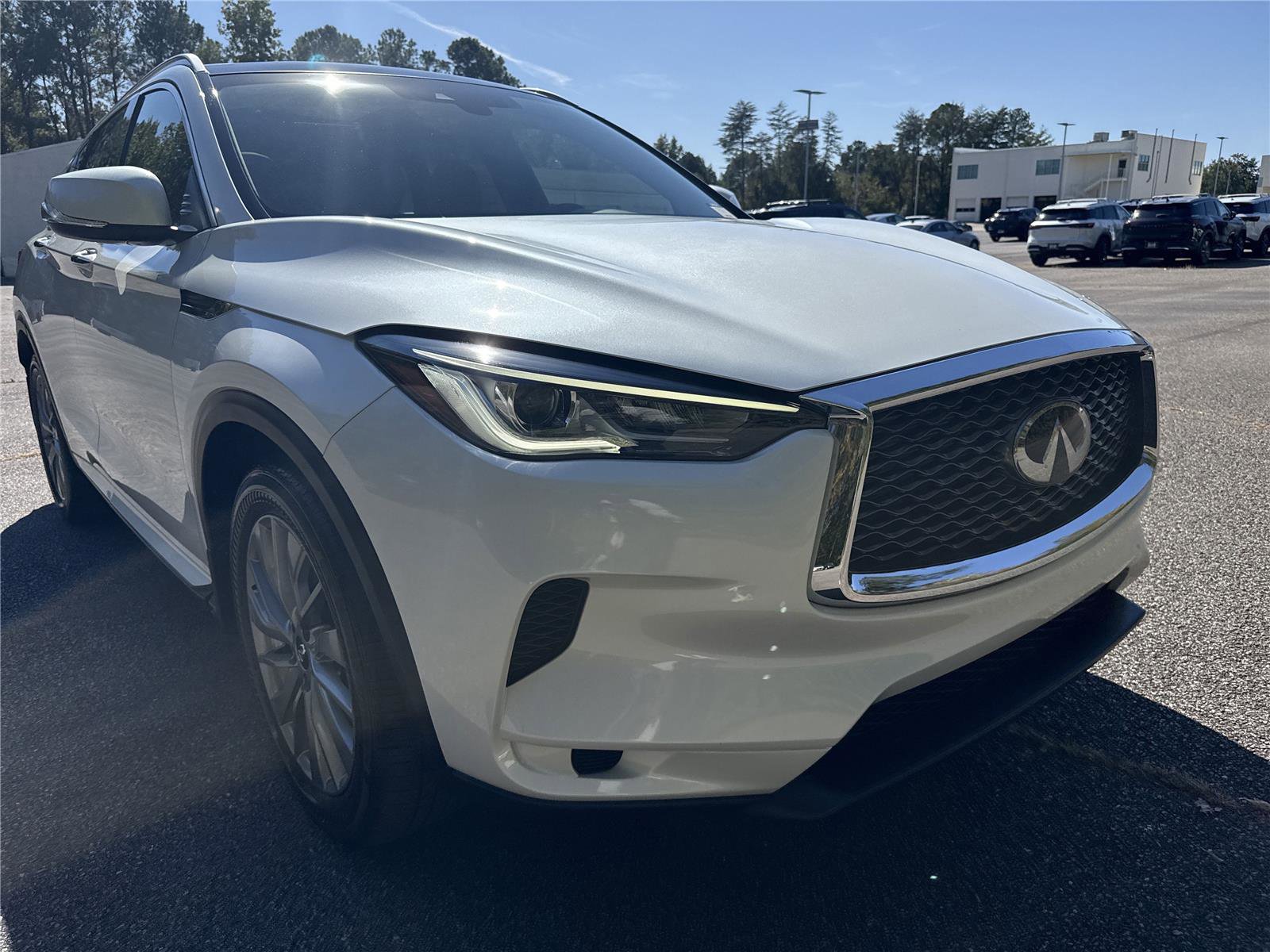 Certified 2025 INFINITI QX50 Luxe image 32