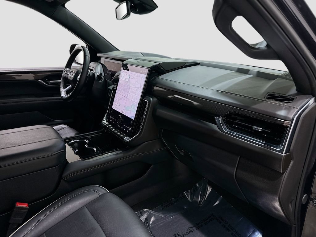 Used 2025 GMC Yukon Elevation image 31