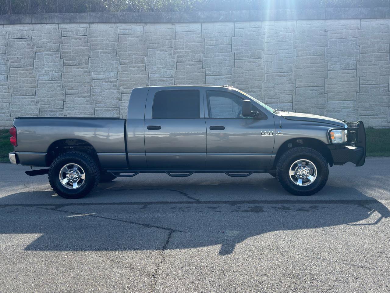 Used 2008 Dodge Ram 3500 Truck SXT w/ Popular Equipment Group AWD/4WD image 2