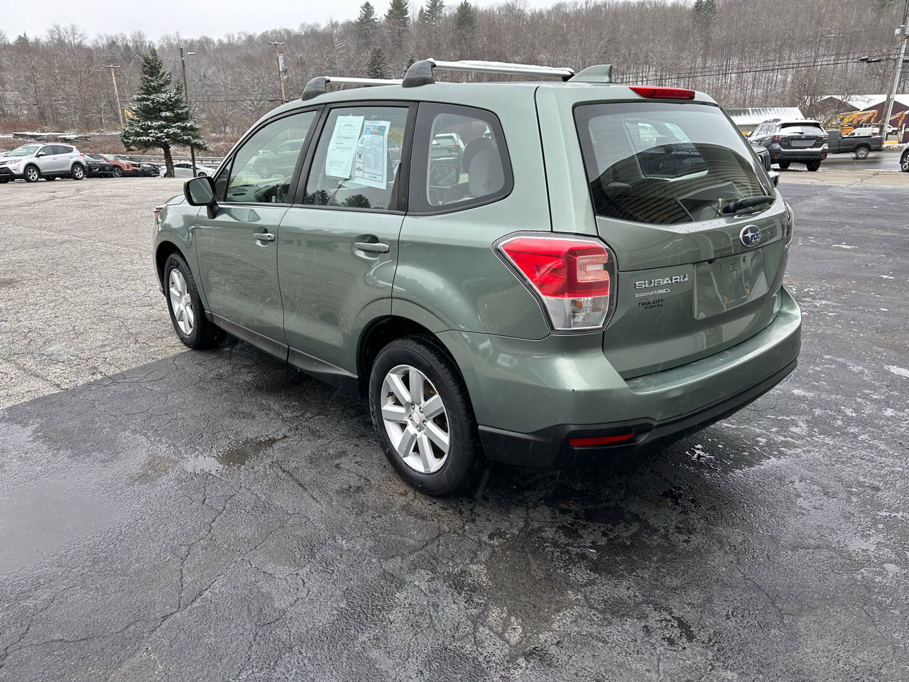 Used 2017 Subaru Forester 2.5i image 7