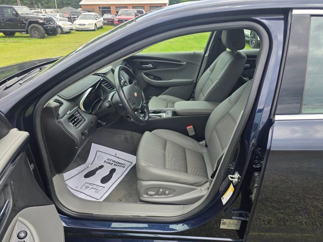 Used 2018 Chevrolet Impala LT w/ LT Convenience Package FWD image 13