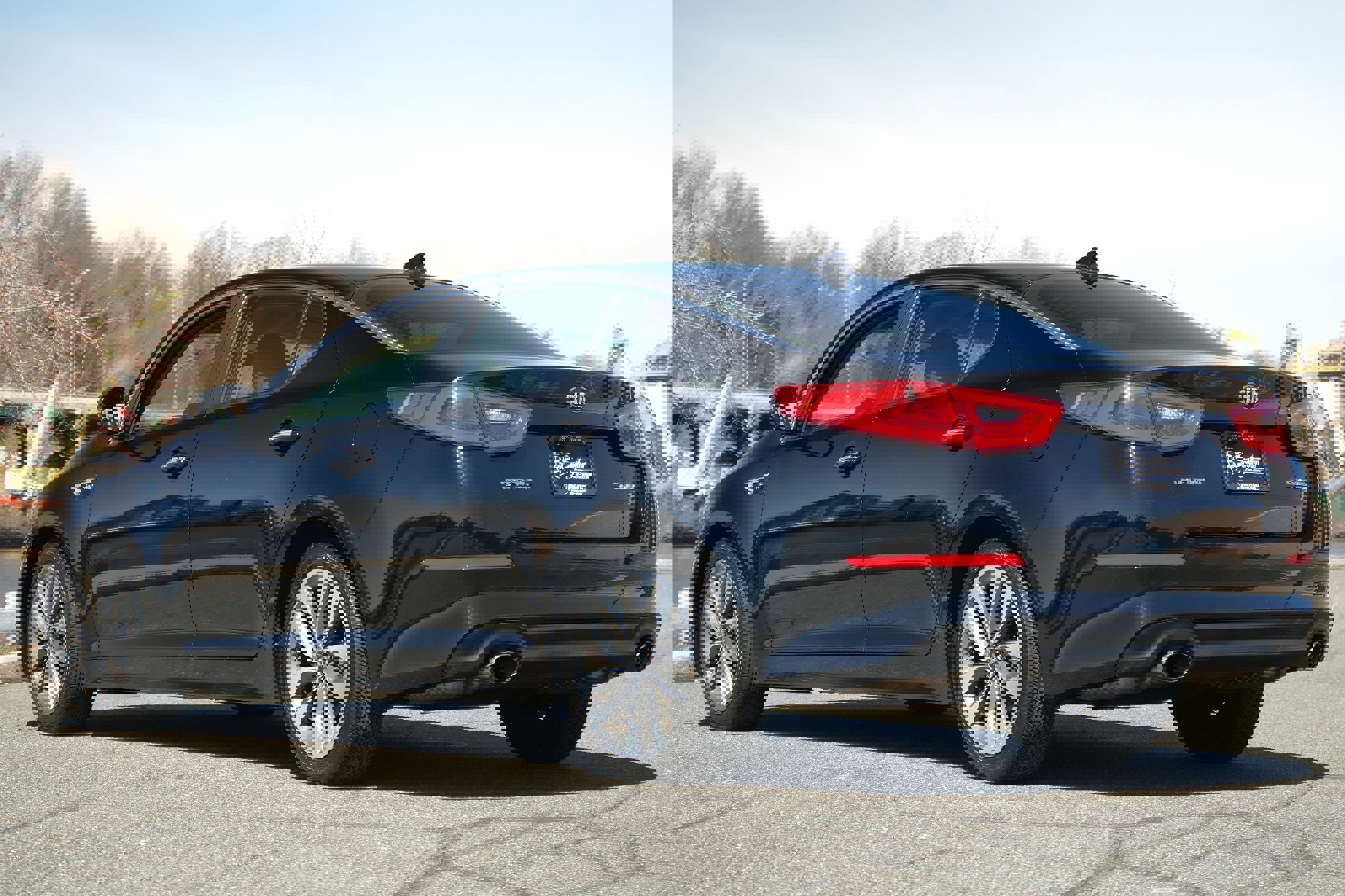 Used 2015 Kia Optima SX image 3