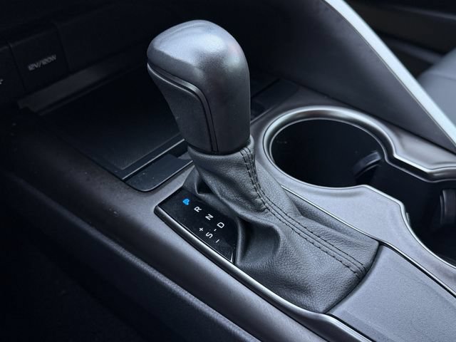 Used 2021 Toyota Camry SE FWD image 18