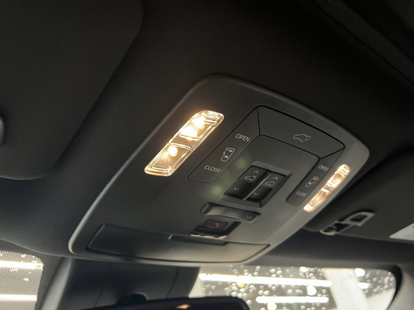 Used 2026 Toyota Sienna XSE image 30