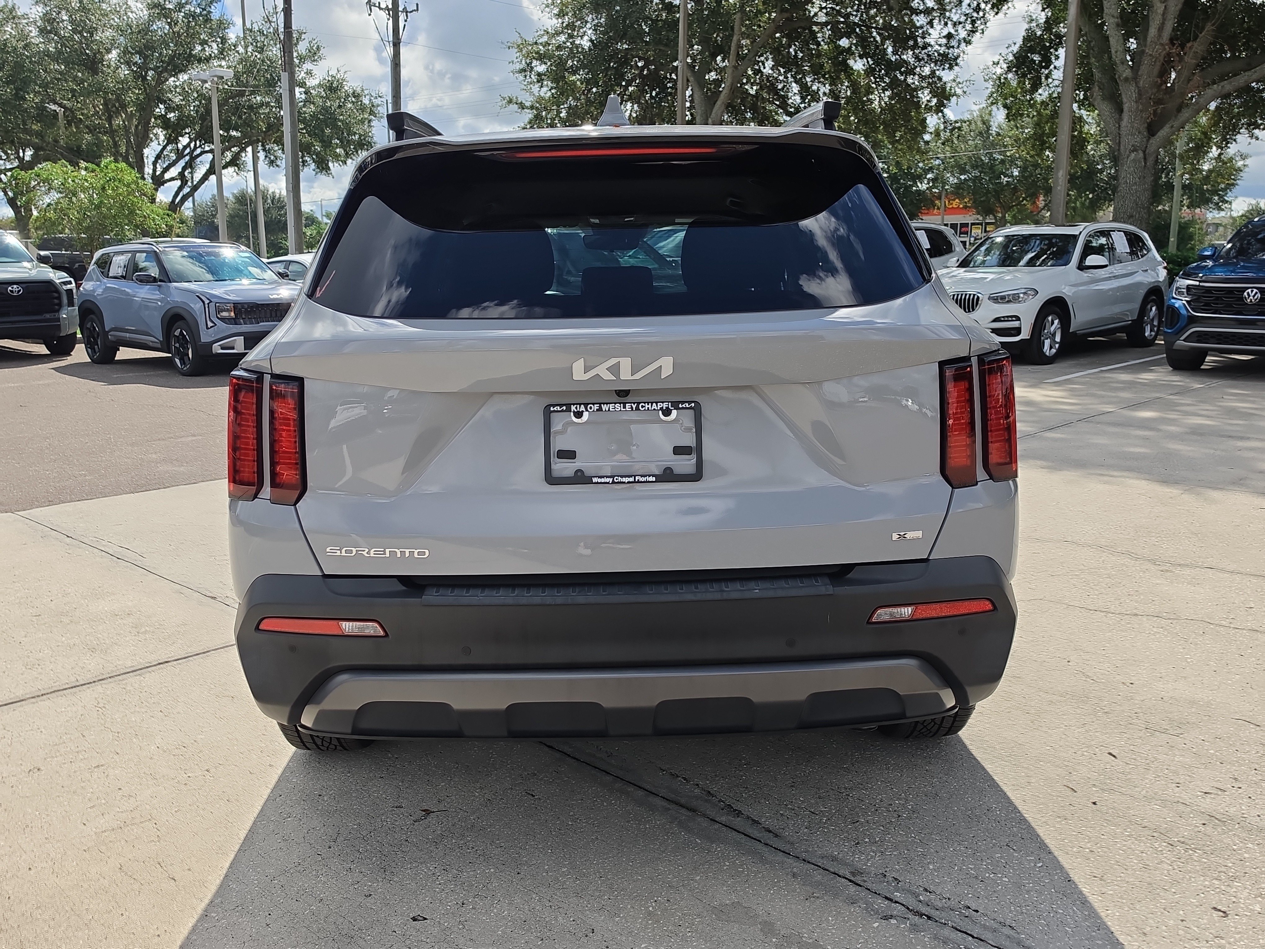 Used 2023 Kia Sorento S AWD/4WD image 7
