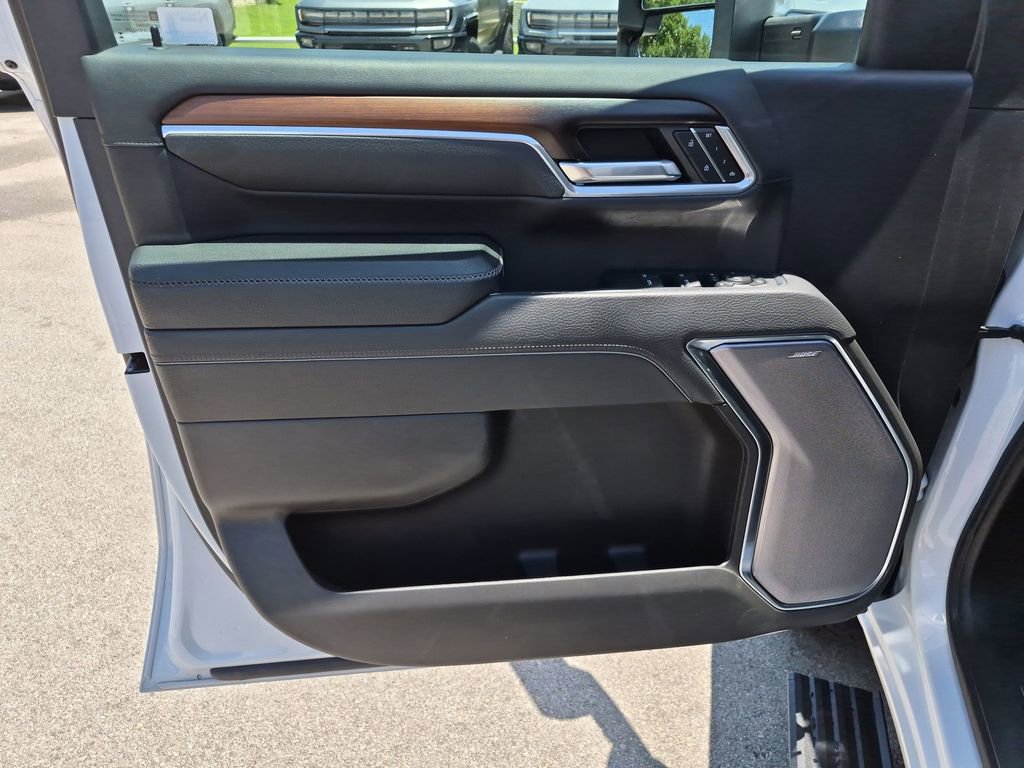 Used 2025 GMC Sierra 2500 Denali w/ Denali Reserve Package AWD/4WD image 19