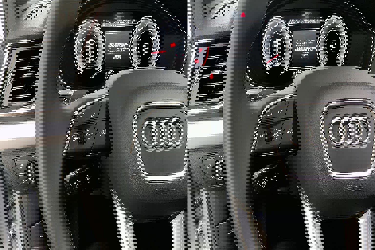 Used 2025 Audi Q5 2.0T Premium image 22