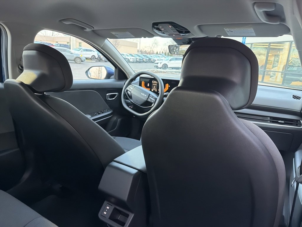 New 2025 Kia K4 LXS image 16