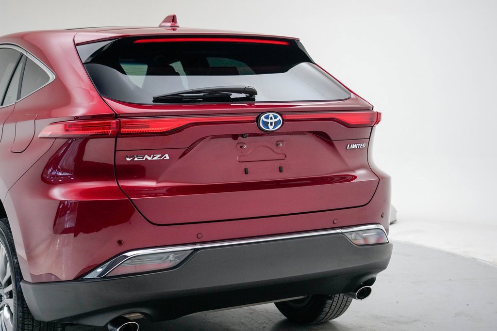 Used 2024 Toyota Venza Limited image 8
