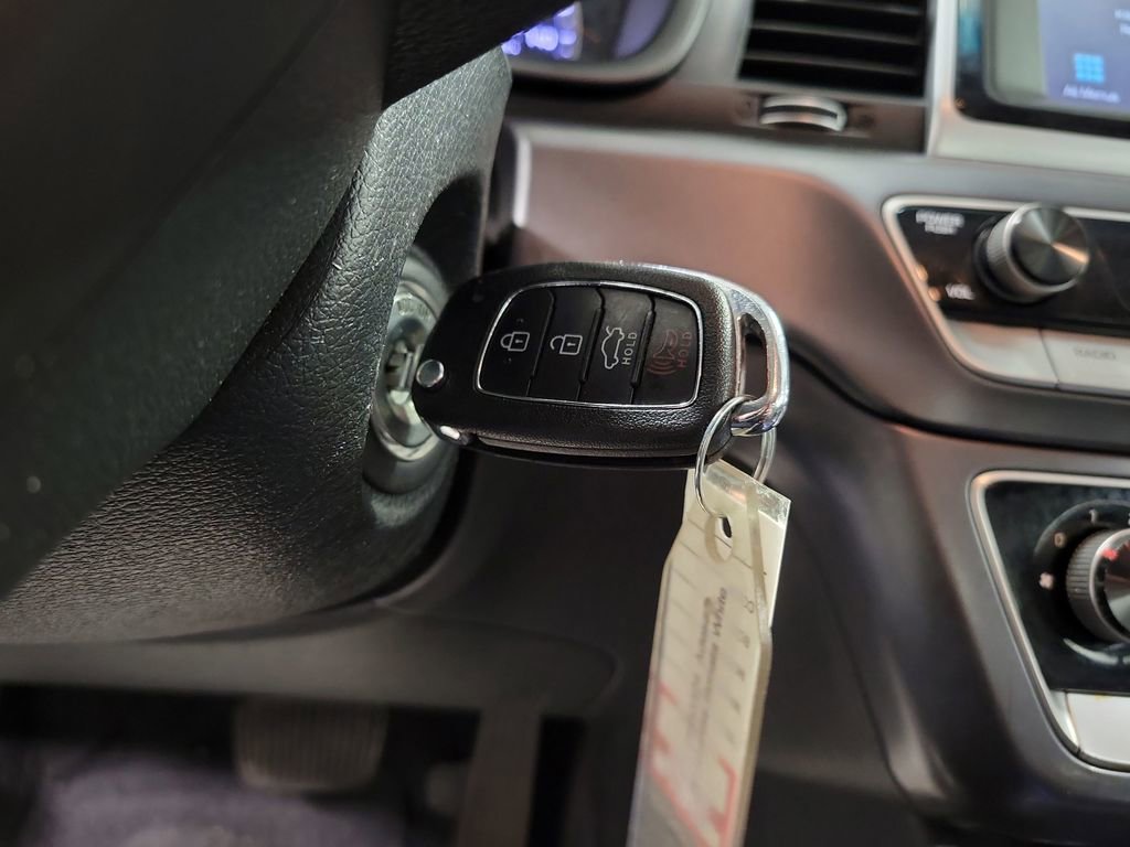 Used 2018 Hyundai Sonata SE image 16