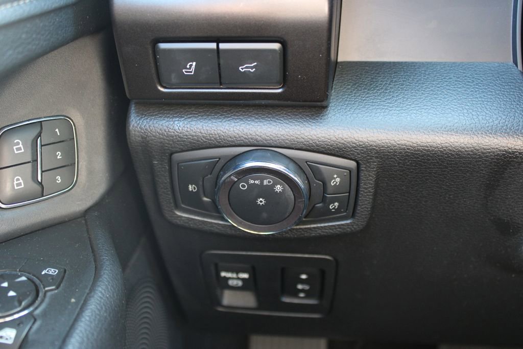 Used 2019 Ford Expedition Limited w/ Equipment Group 301A image 41