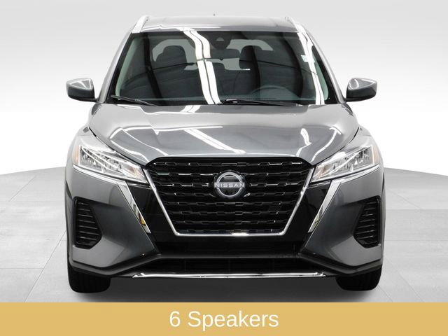 Used 2024 Nissan Kicks SV image 3
