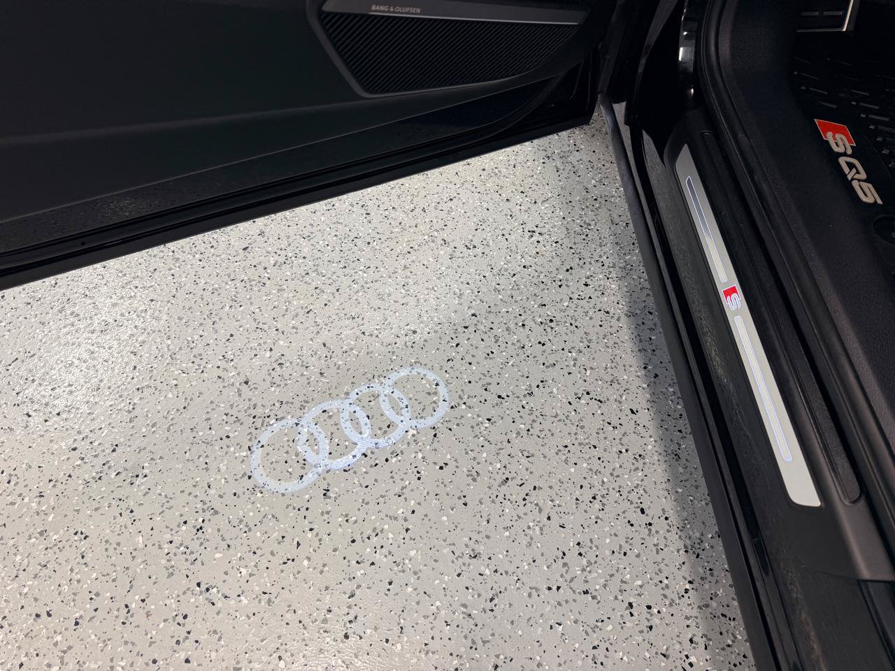 Used 2019 Audi SQ5 Prestige w/ Prestige Package AWD/4WD image 16