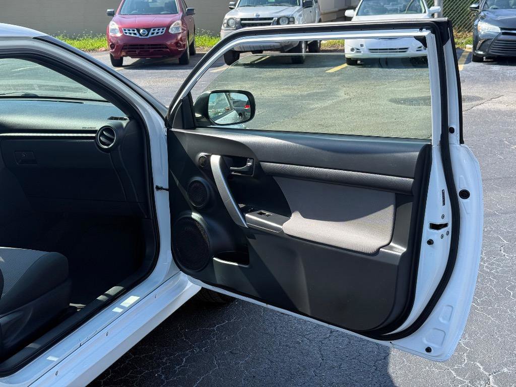 Used 2014 Scion tC image 13
