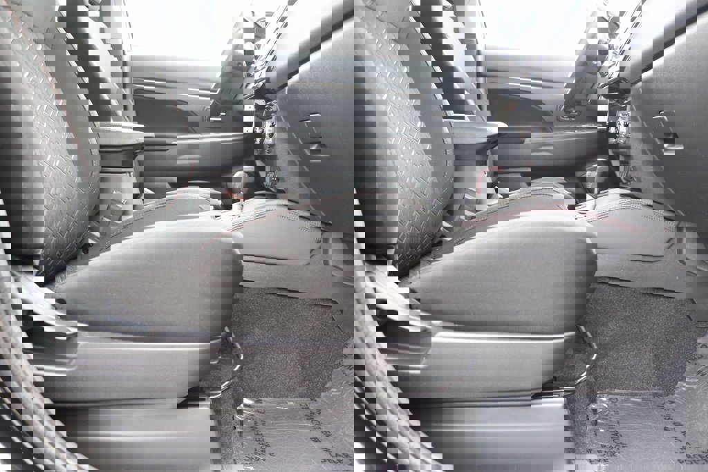 Used 2025 Mitsubishi Outlander Sport LE image 14