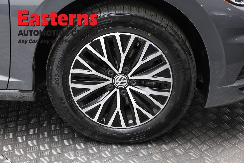 Used 2021 Volkswagen Jetta SE w/ SE Cold Weather Package image 31