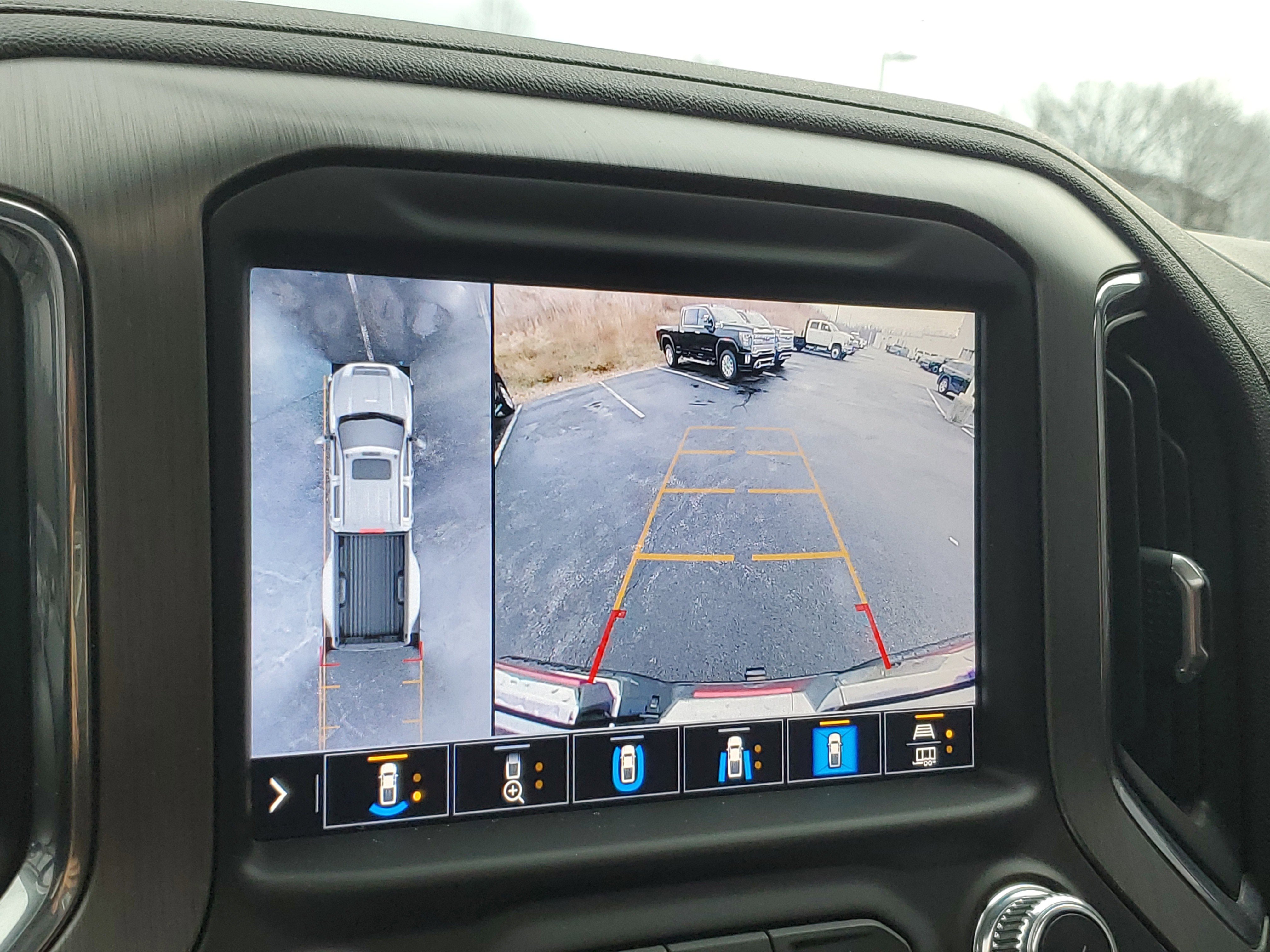 Used 2022 GMC Sierra 3500 Denali w/ Denali Ultimate Package image 21