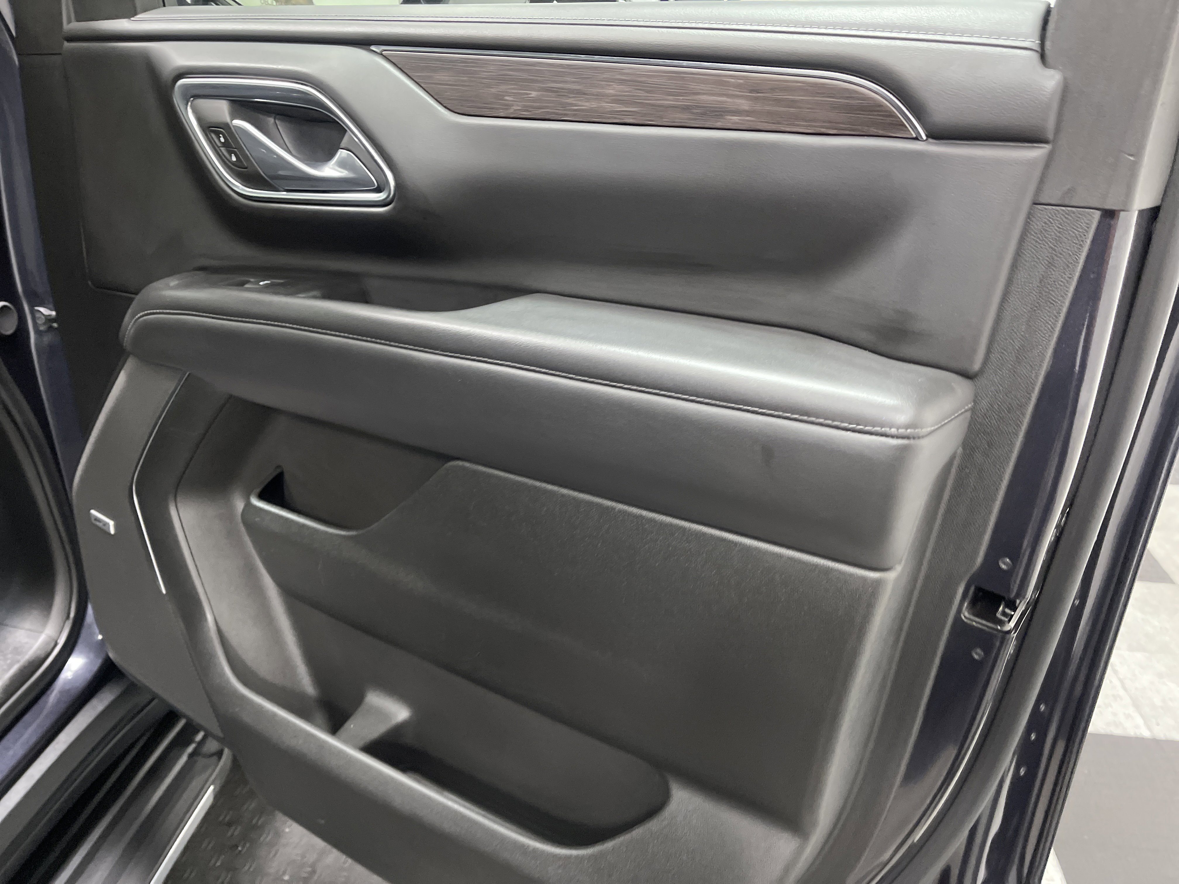 Used 2024 Chevrolet Tahoe LT image 25