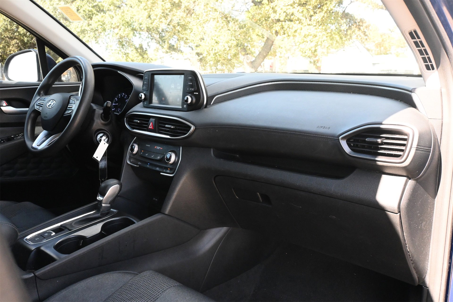 Used 2019 Hyundai Santa Fe SE image 23