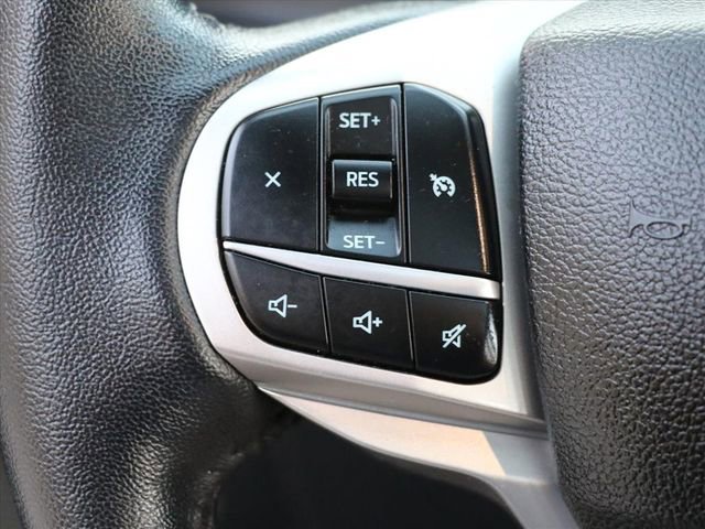 Used 2022 Ford Explorer XLT w/ Equipment Group 202A image 26