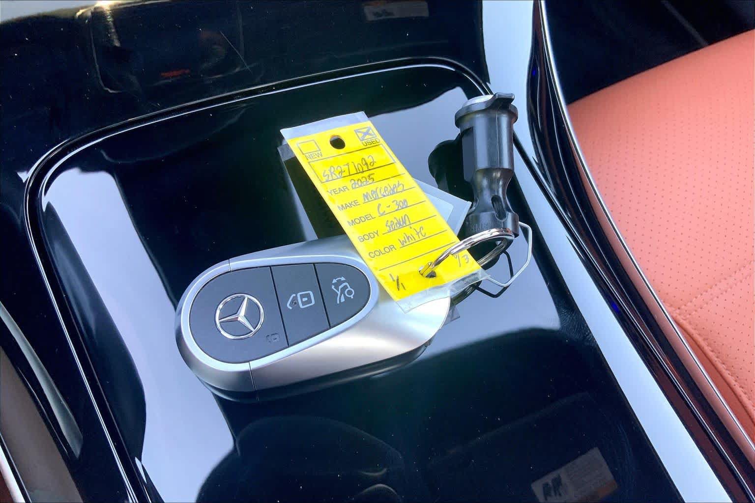 Used 2025 Mercedes-Benz C 300 Sedan image 15