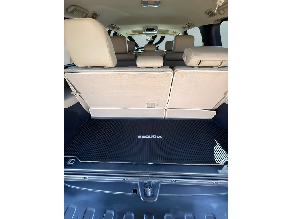 Used 2015 Toyota Sequoia Limited RWD image 17