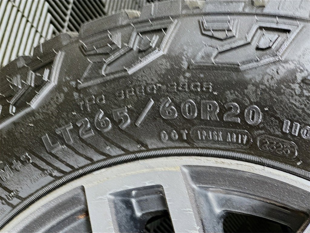 Used 2017 Ford F250 Lariat w/ FX4 Off-Road Package image 34