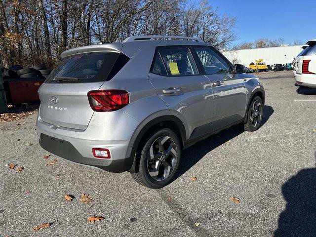 New 2026 Hyundai Venue SEL image 3