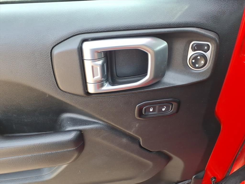 Used 2018 Jeep Wrangler Unlimited Rubicon w/ LED Lighting Group image 27