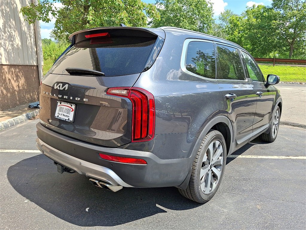 Certified 2022 Kia Telluride S image 17